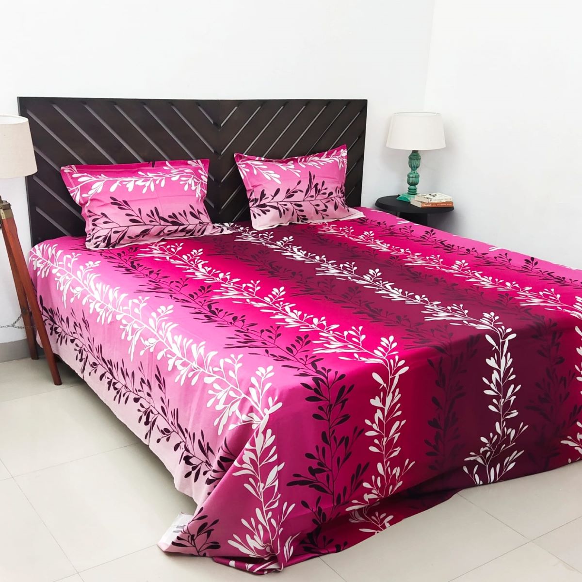 Temptations 100% Cotton King Bedsheet with 2 Pillow Covers 144 TC Procion, Pink