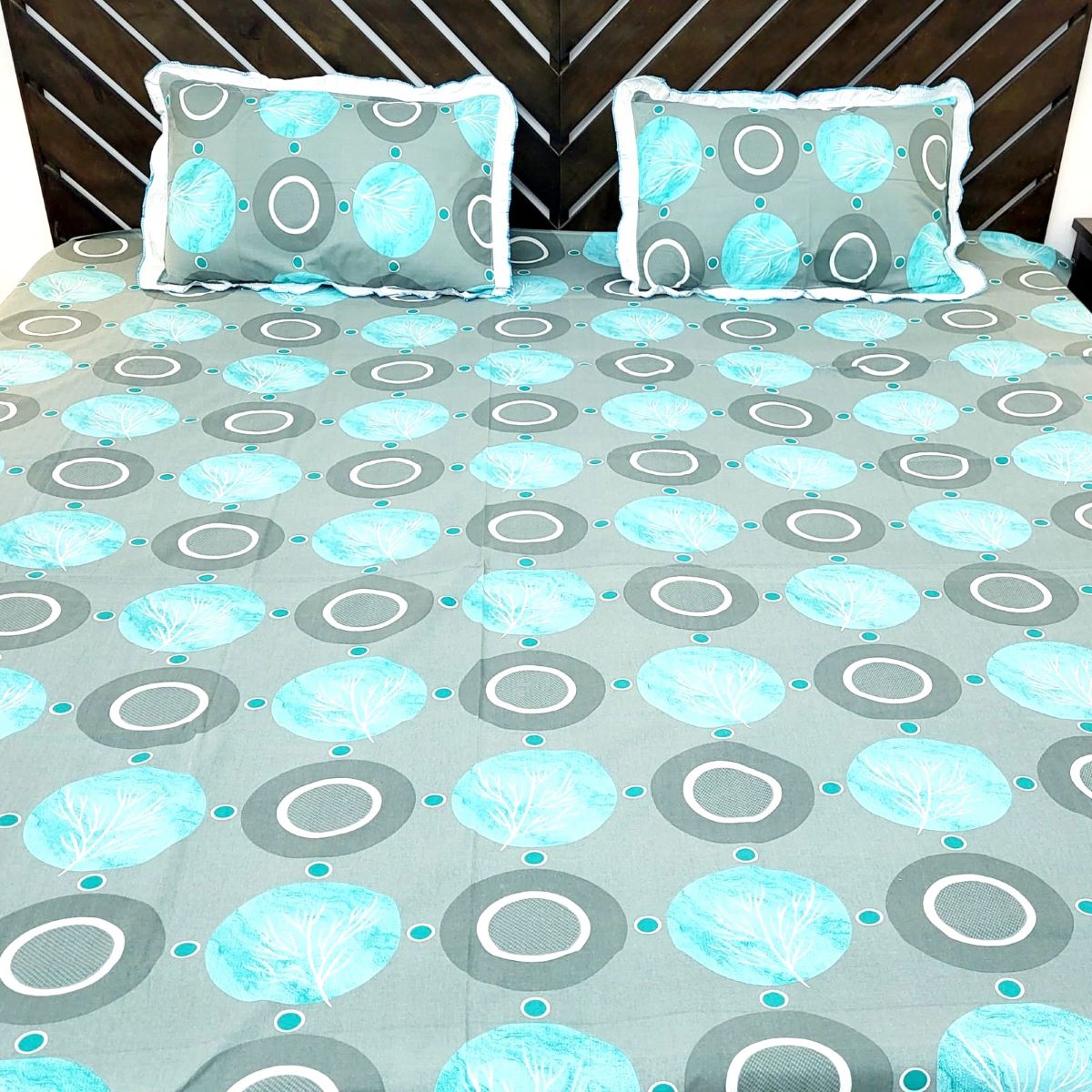 Urban Layers Pure Cotton Double Bedsheet, Polka Cyan